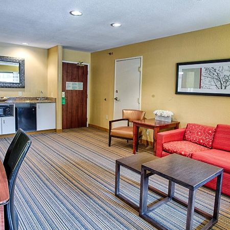 Отель Courtyard Fargo Moorhead, Mn Экстерьер фото